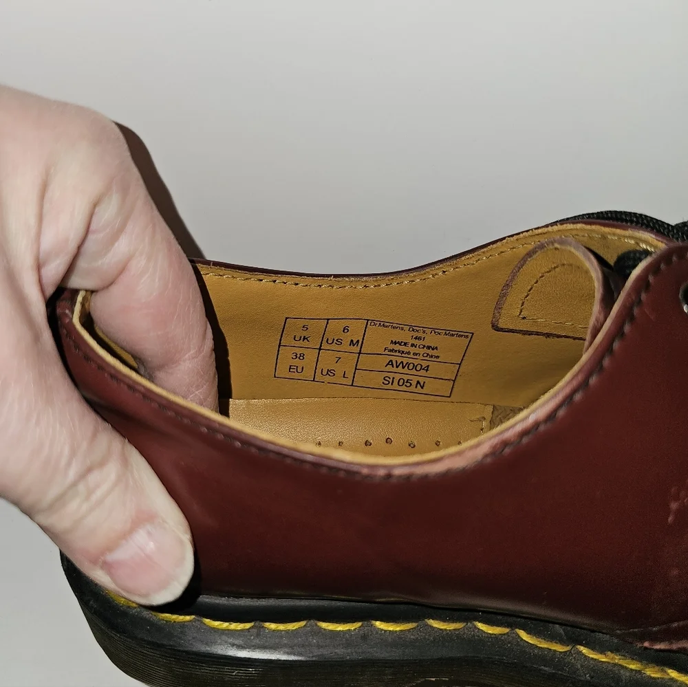 Dr Marten Classic Cherry‎  Leather  Shoes